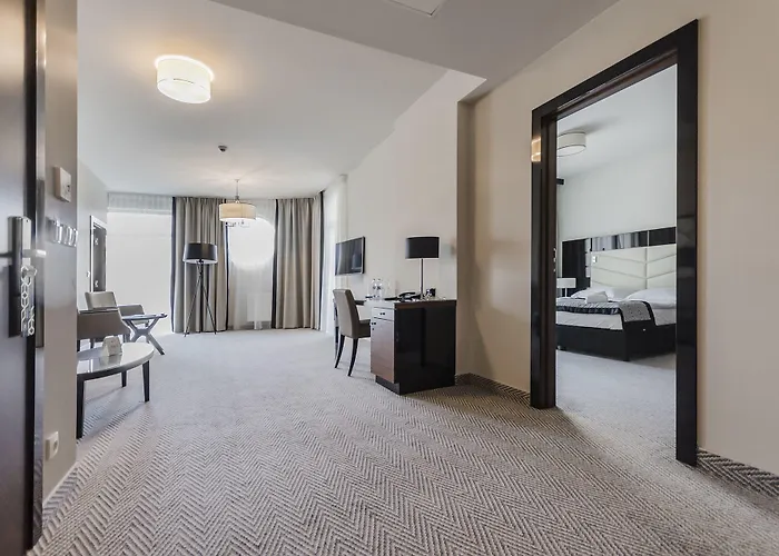 アパート Diune & コウォブジェク