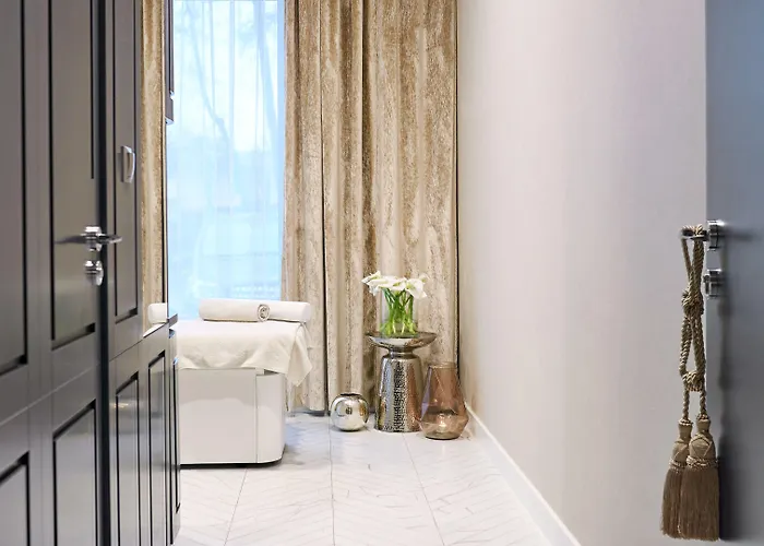 アパート Diune & コウォブジェク